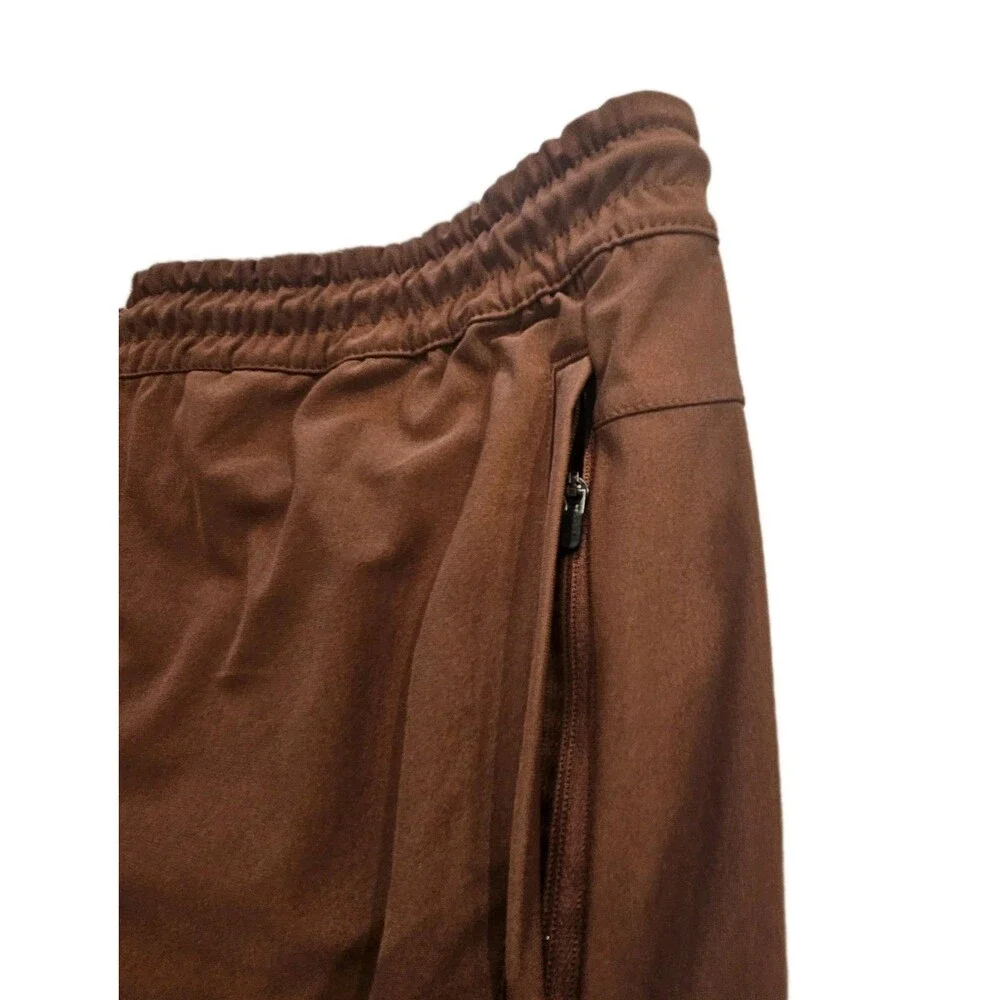 QuicksilverMen's‎ Shorts /Size XL/ Brown / 4-Way Stretch & Moisture Wicking /New